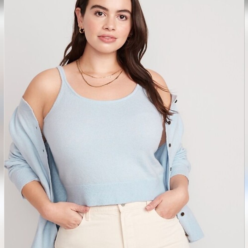 - NWT Supersoft Baby blue  knit tank Top size M cropped nwt